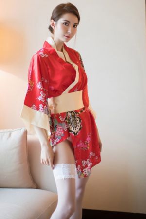 欧美风格实木床_BD英语在线观看高清
